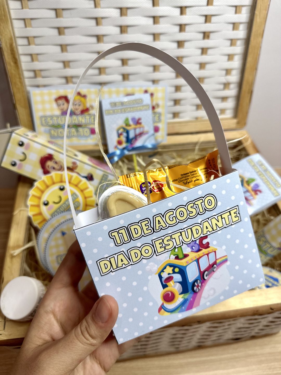 Kit Dia do Estudante Nota 10 - Image 18