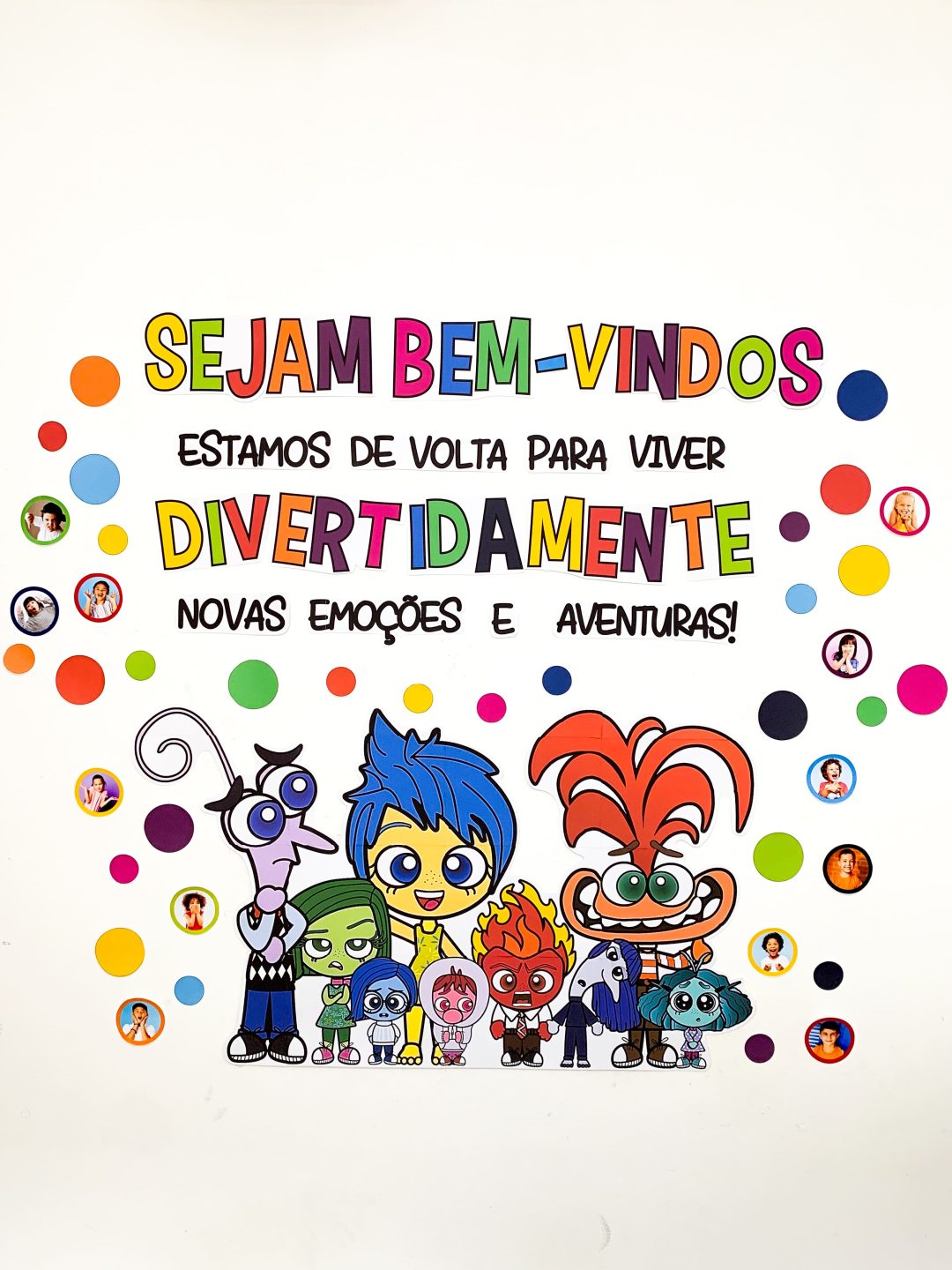 Painel Volta às Aulas - Divertidamente