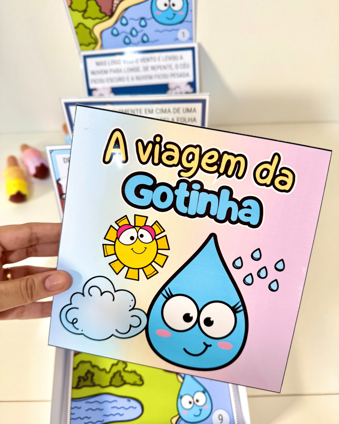 Livro na Caixa "A Viagem da Gotinha"
