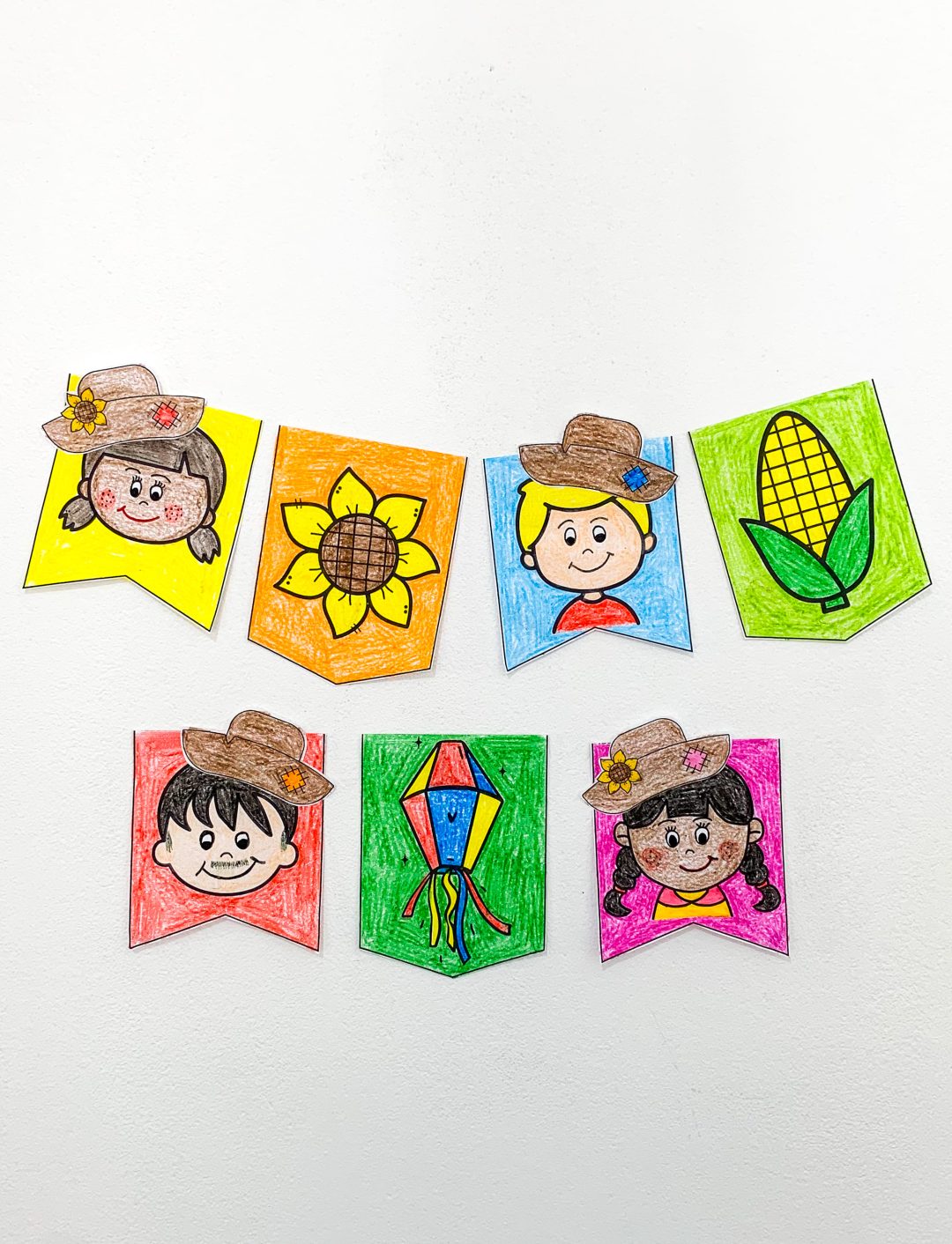 Bandeirinhas Para Colorir - Festa Junina - Imagem 2