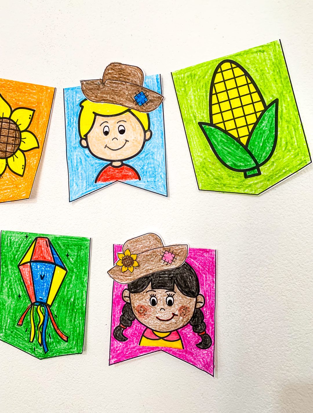 Bandeirinhas Para Colorir - Festa Junina - Imagem 3