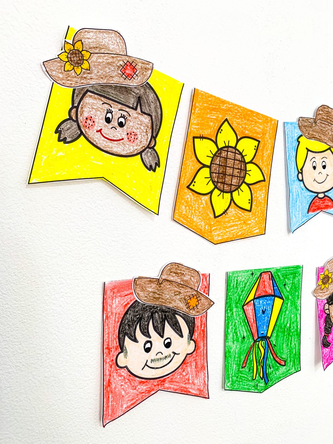 Bandeirinhas Para Colorir - Festa Junina - Imagem 4