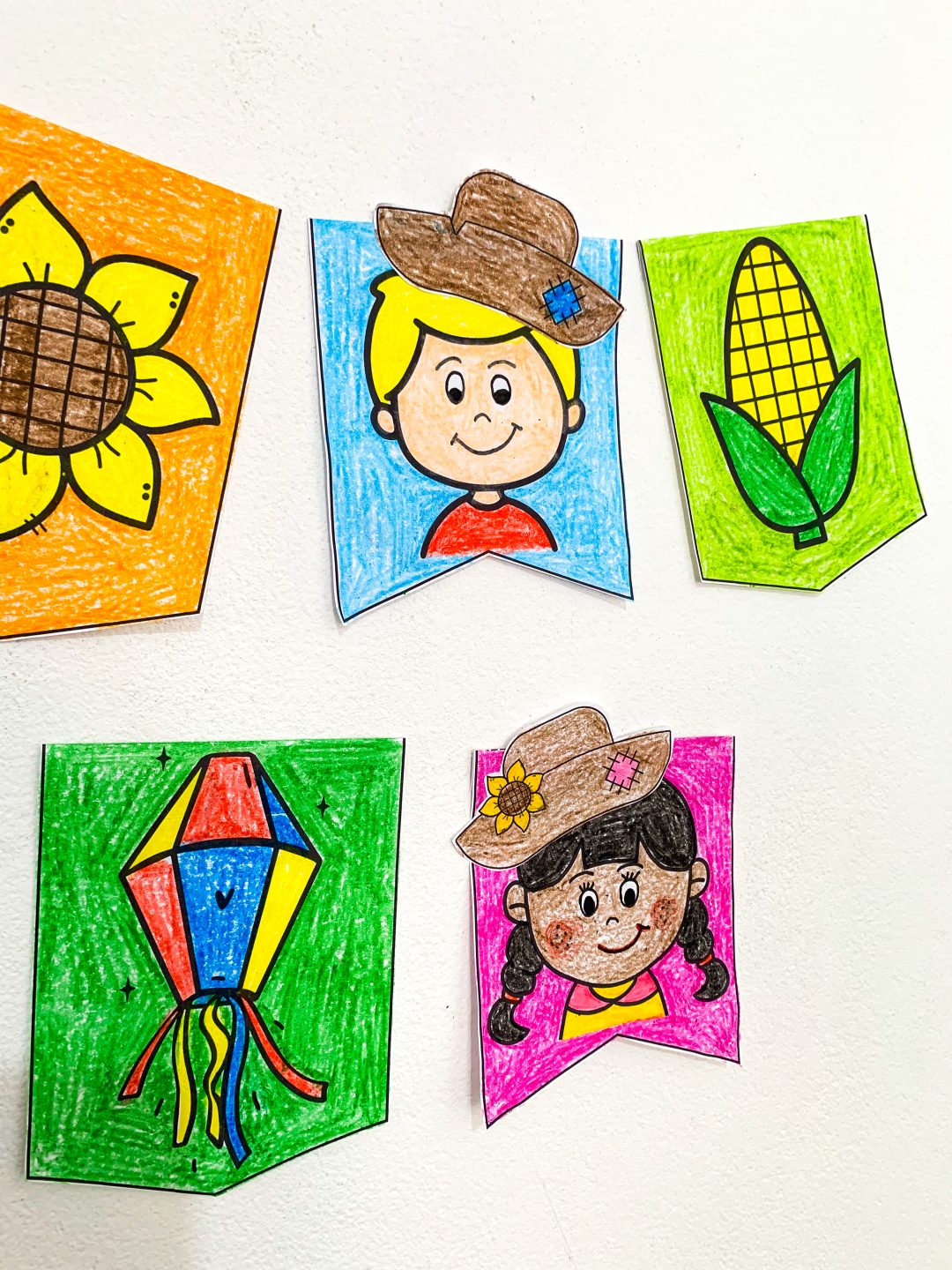 Bandeirinhas Para Colorir - Festa Junina - Imagem 10
