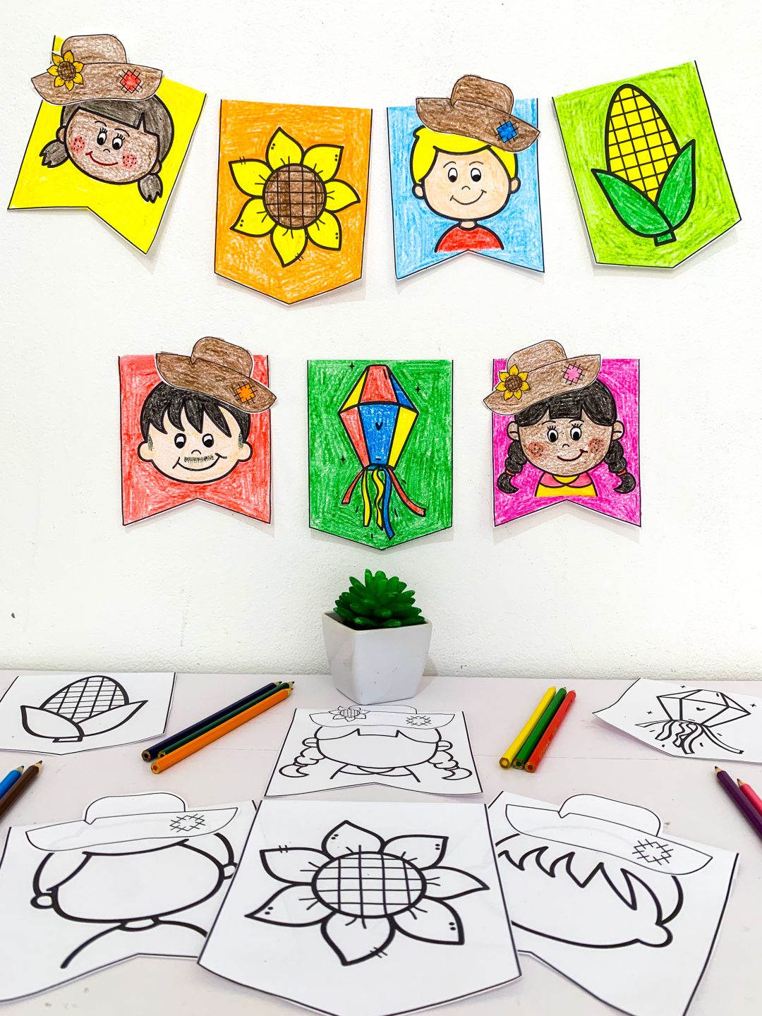 Bandeirinhas Para Colorir - Festa Junina - Imagem 14