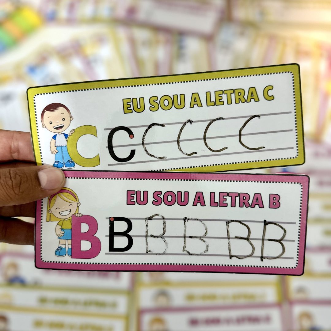 Fichas de Traçado do Alfabeto - 4 Formas